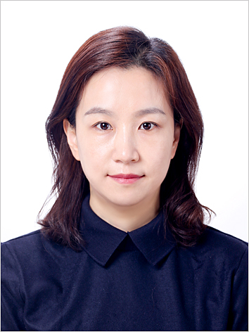 최진아 조교수 증명사진
